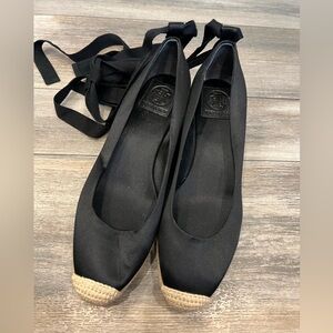 Tory Burch Black Lace Up Shoes- 7.5